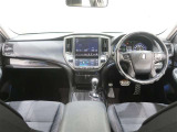 使いやすく運転しやすいレイアウトの運転席回り。