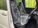 運転席シート廻りは使用感も少なく、良好な状態となっています。丁寧に使われていたことがよくわかりますね。