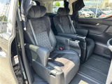 みなさまのお車選びのお手伝いをさせてください!スタッフ一同心よりご来店、お問い合わせをお待ちしております!