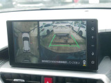 バックモニター(緑色のガイドラインのお陰で、駐車がしやすいです。真上から見下ろしたアングル付きです)