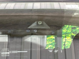【エマージェンシーブレーキ】走行中に前方の車両等を認識し、衝突しそうな時は警報とブレーキで衝突回避と被害軽減をアシスト。より安全にドライブをお楽しみいただけます。