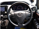【車屋】として、長く車業界に従事した経験豊富なスタッフが多数在籍しております。