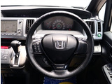 【車屋】として、長く車業界に従事した経験豊富なスタッフが多数在籍しております。