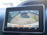 バックモニター(黄色いガイドラインのお陰で、駐車がしやすいです)