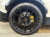 フロントタイヤサイズ285/35ZR23・リヤタイヤサイズ325/30ZR23 PIRELLI PZERO