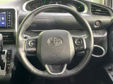 【純正革巻きステアリング】上質な革を使用することで、手にしっかり馴染みとても運転しやすいハンドルです♪