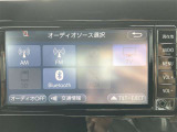 純正ナビを装備。タッチパネル式で使いやすく、お出かけもラクラクです。