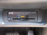 スッキリと収まったETCユニット。 やはり便利さからマストアイテムになってきましたね。