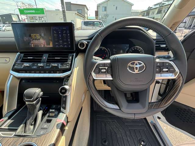 トヨタ ランドクルーザー300 3.3 ZX ディーゼル 4WD 寒冷地仕様