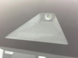 【エマージェンシーブレーキ】走行中に前方の車両等を認識し、衝突しそうな時は警報とブレーキで衝突回避と被害軽減をアシスト。より安全にドライブをお楽しみいただけます。