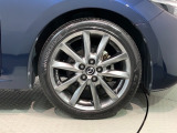 ご納車までの期間ですが、県内のお客様は1,2週間、県外のお客様は2,3週間ほどでご納車が可能となります。但し、お支払いや書類の状況によっては多少の前後もありますので、その際には何卒ご了承下さい。