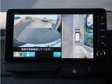 リバース連動リアカメラ付で車庫入れも安心。雨の日や夜間もストレスなく運転していただけます。