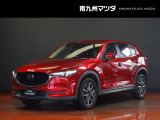 中古車専門再生工場にて熟練専任スタッフが丁寧に清掃、仕上げを実施しております。また、お客様に安心してご検討いただける様、公取協が定める基準に基づき車両検査を実施し、車両状態評価証を発行しております。