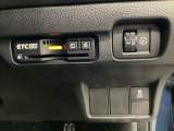Hondaセンシング用のVSA(ABS+TCS+横滑り抑制)解除のメインスイッチなどはハンドルの右側に装備しています。その下にETC2.0がついています。高速道路の料金所の通過も楽々です。