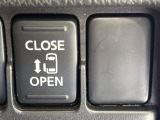 【パワースライドドア】スマートキーや運転席のスイッチでスライドドアの開閉が可能♪電動だから力を入れてドアを開ける必要が無く、小さいお子様でも、重い荷物を持っている時もラクに開け閉めできます♪