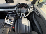 Q7 55 TFSI クワトロ 4WD アダプティブエアサスペンション 4WD 本革シート
