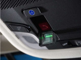 新世代コネクテッド技術「Honda CONNECT」搭載。緊急時にオペレーターのサポートを受けることも可能です。