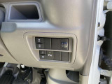 運転席右側に各種スイッチがあります!