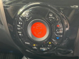 【オートエアコン】一度お好みの温度に設定すれば、車内の温度を検知し風量や温度を自動で調整。暑い…寒い…と何度もスイッチ操作をする必要はありません。快適な車内空間には必須の機能ですね♪