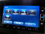 CD、DVD、Bluetooth、AM、FM、AUX、スマートフォン接続ができます。