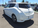 全国の日産販売会社で点検&修理、保証サービスが受けれます。