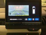 バックでの車庫入れも安心です! リアカメラが付いているバックモニター付のナビを装備しております。バンパーについているソナーや、操作線もついており距離感も画面から確認できます。