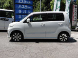当社は「品質とプライシング」を徹底的にこだわり、現在相場価格のお車を適正な価格で販売しております。また走行距離より、車のコンディションを重視しており、全車必ず当社の仕入れ担当が目で見て買っております。