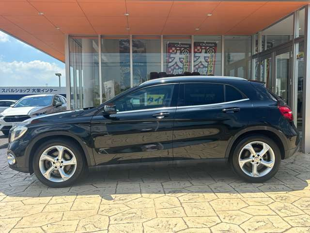 メルセデス・ベンツ GLAクラス GLA220 4マチック 4WD の中古車詳細