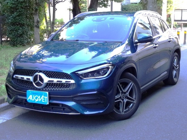 GLAクラスGLA200d 4マチック AMGライン 4WD