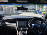 高いホールド性で運転姿勢が安定します。長距離ドライブでも疲れにくいのが魅力です。快適なドライビングライフをお送りください♪