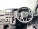 運転しやすいインパネ周りです。見やすいレイアウトで快適なドライブをサポートします☆☆