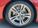 サービスにはドイツ本国と同様に教育と訓練を受け、BMWを知り尽くした「マイスターメカニック」が数多く在籍しております。納車前点検整備で、お客様に安心と安全をお届けいたします。