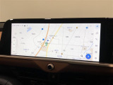 【12.3インチディスプレイオーディオ】センター通信型ナビゲーション「コネクティッドナビ」が使用可能です。従来の車載ナビ機能も搭載しています。