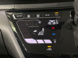 【オートエアコン】一度お好みの温度に設定すれば、車内の温度を検知し風量や温度を自動で調整。暑い…寒い…と何度もスイッチ操作をする必要はありません。快適な車内空間には必須の機能ですね♪