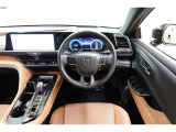 高級感のあるコックピットで運転が楽しく優雅になりますね!