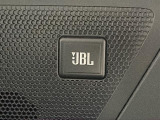 【JBL(プレミアムサウンド)】トヨタでお出かけの際には、ぜひ素敵な音楽体験を!ありふれた一日にも特別な体験を!ドライブの時間を上質な音楽でお楽しみいただけるサウンドシステムが搭載されています♪