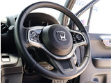 入庫時・販売時・納車前に、弊社基準の68項目に及ぶ点検整備を実施しております。
