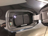 急速充電ポート(CHAdeMO対応):BMWのBEVモデルの急速充電は国内の多くの急速充電スポットでご利用いただける規格を採用しております。