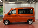【スマートアシスト搭載車】 衝突回避支援ブレーキ機能(対車両・歩行者)、衝突警報機能(対車両・対歩行者)、誤発信抑制制御機能などの機能で安全な運転をサポートします