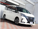 【車屋】として、長く車業界に従事した経験豊富なスタッフが多数在籍しております。