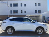 ゆとりある広々とした車内空間は、ドライブを始め買い物やレジャーなど、幅広く活躍します。一人でもみんなとでもお出かけを楽しみましょう!