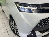 【LEDヘッドライト】悪天候や夜間走行時も良好な視界を確保し安心して運転できる高輝度LEDヘッドライトを装備!点灯速度が早く、消費電力も抑えられています。
