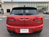 リアフォグランプが付いております。後続車両からの追突防止する役割がございます