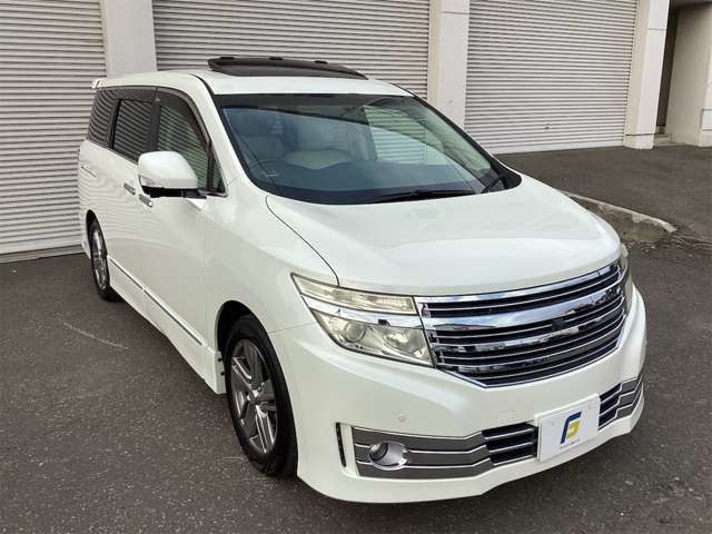 エルグランド3.5 ライダー 4WD白本革 サンルーフ 全周囲カメラ パワスラ