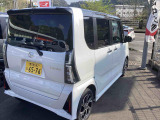 斜め後ろからの写真です♪