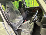 運転席シート廻りは使用感も少なく、良好な状態となっています。丁寧に使われていたことがよくわかりますね。