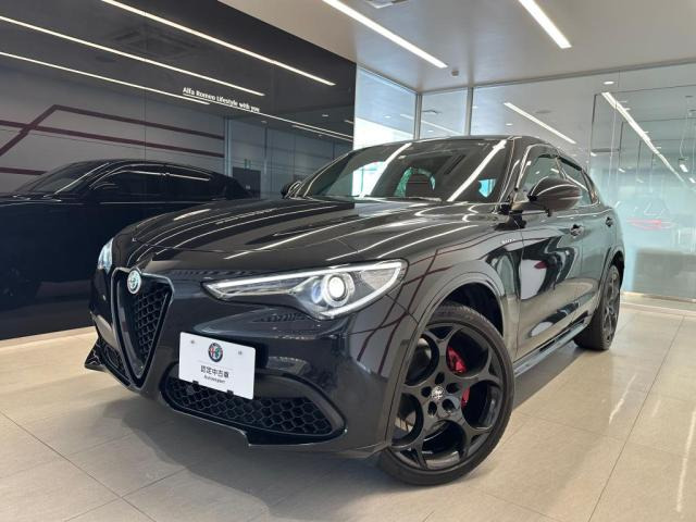 ステルヴィオ2.0 ターボ Q4 ヴェローチェ 4WD