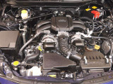 2400ccボクサーエンジン☆エンジンルームもしっかり洗浄!