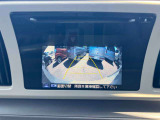 【バックカメラ】駐車時に後方確認もできますので、大きなお車が不安なお客様でも安心してお乗り頂けます。