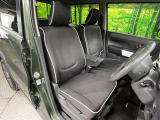 運転席シート廻りは使用感も少なく、良好な状態となっています。前オーナー様が丁寧に使っていたことがよくわかりますね。